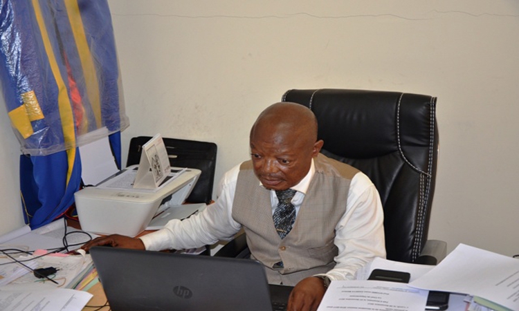Chef de Département  Ntombi Mwen Kabeya,  Dr. Sc., Liège, 90, Géographie physique /Climatologie,  Professeur ordinaire